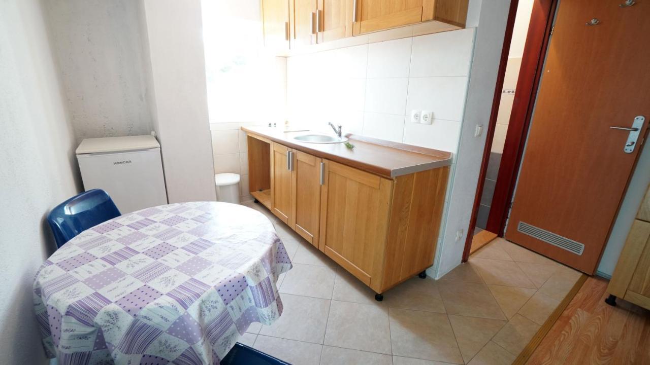 Guest House Sandra Tisno Exterior foto